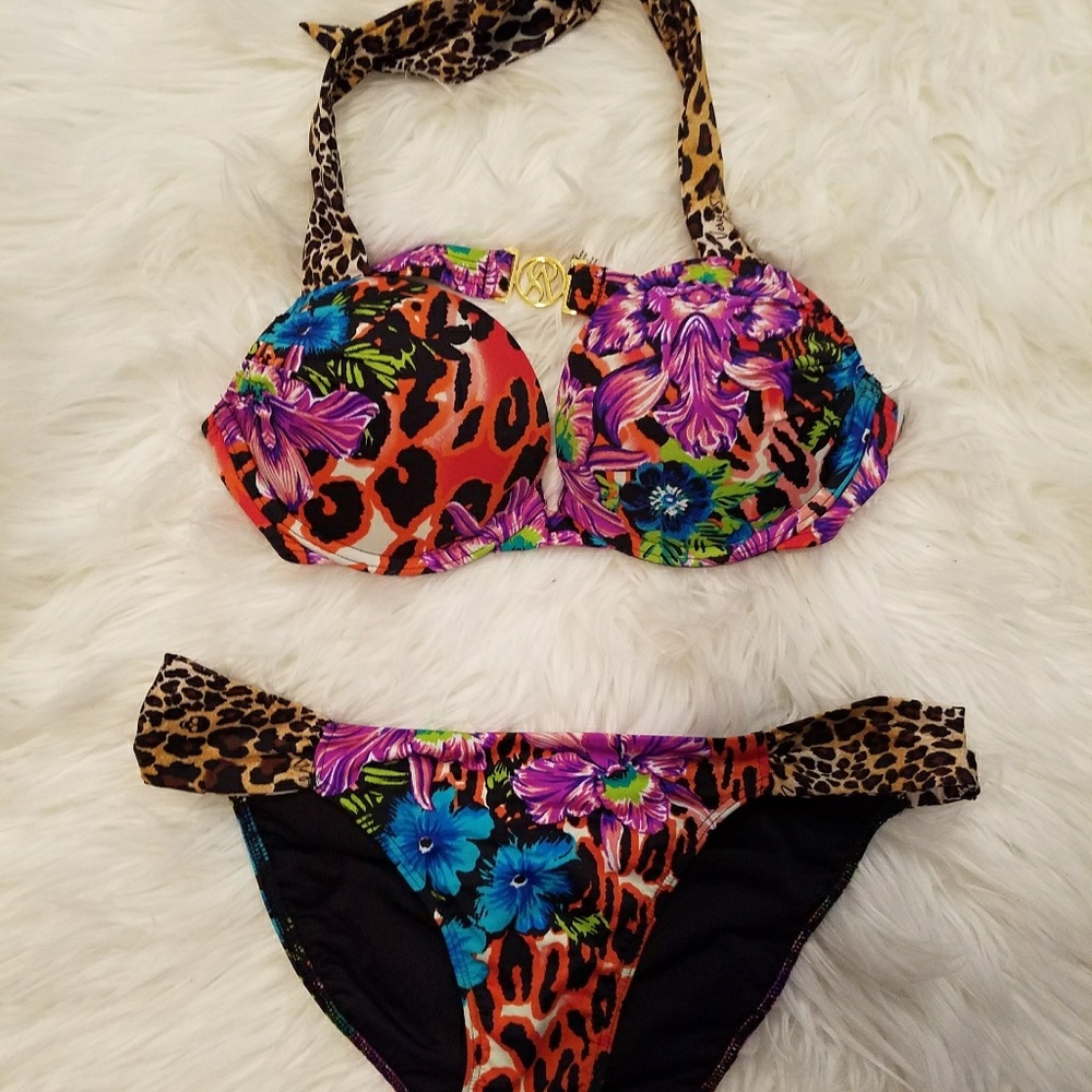 Bathing suit